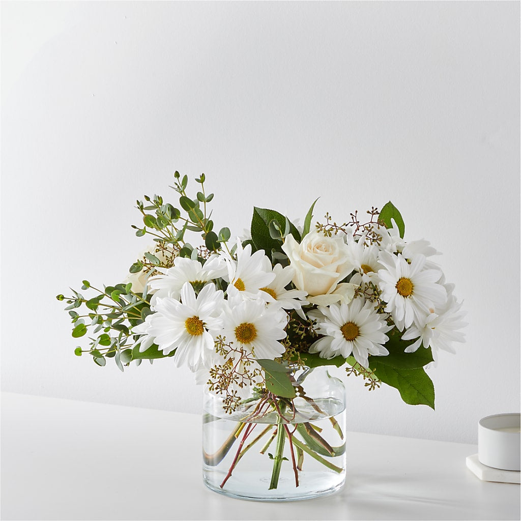 Fresh Linen Bouquet – Bruce Philp Florist, Windsor ON