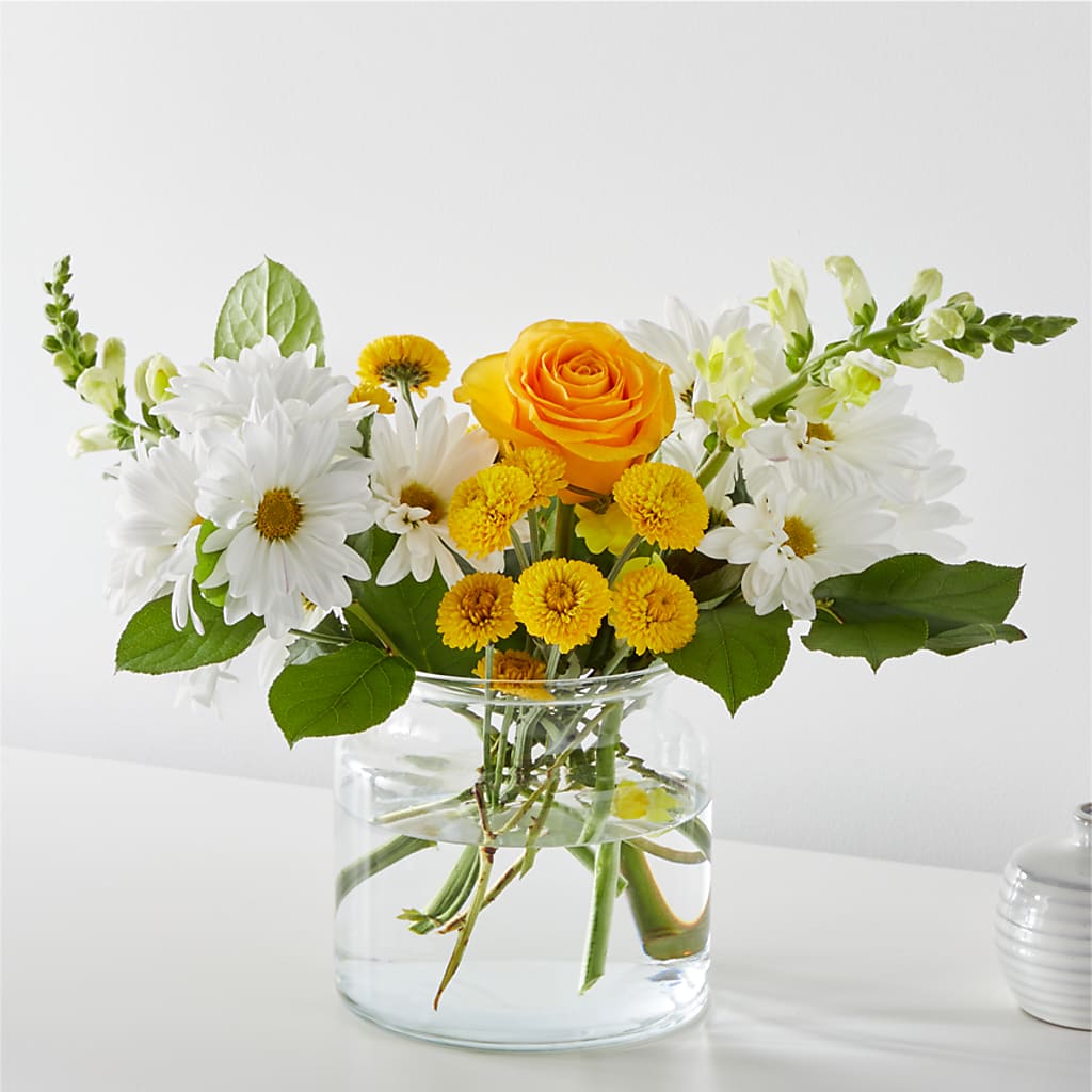 Sun Salutation Bouquet – Bruce Philp Florist, Windsor ON
