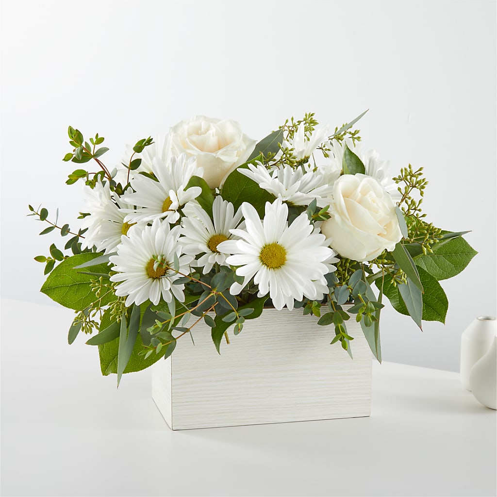 Fresh Linen Box Bouquet – Bruce Philp Florist, Windsor ON