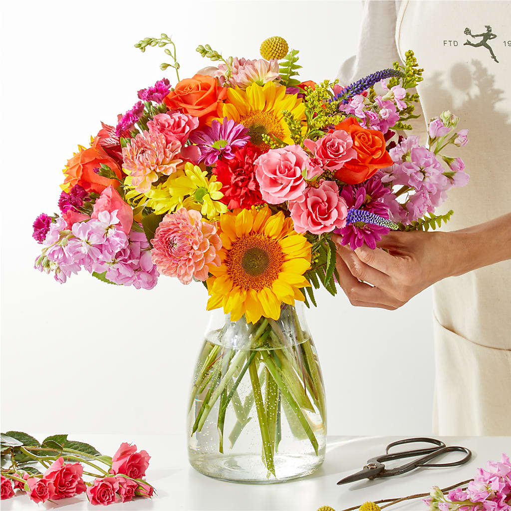 Cue the Confetti - A Florist Original – Bruce Philp Florist, Windsor ON