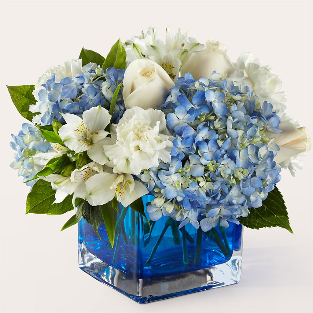 Soothing Waters Bouquet – Bruce Philp Florist, Windsor ON