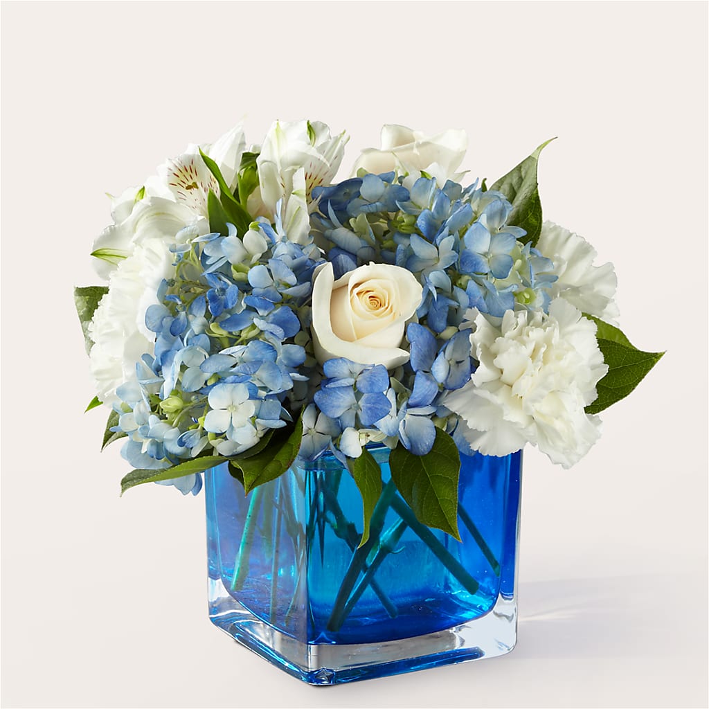 Soothing Waters Bouquet – Bruce Philp Florist, Windsor ON