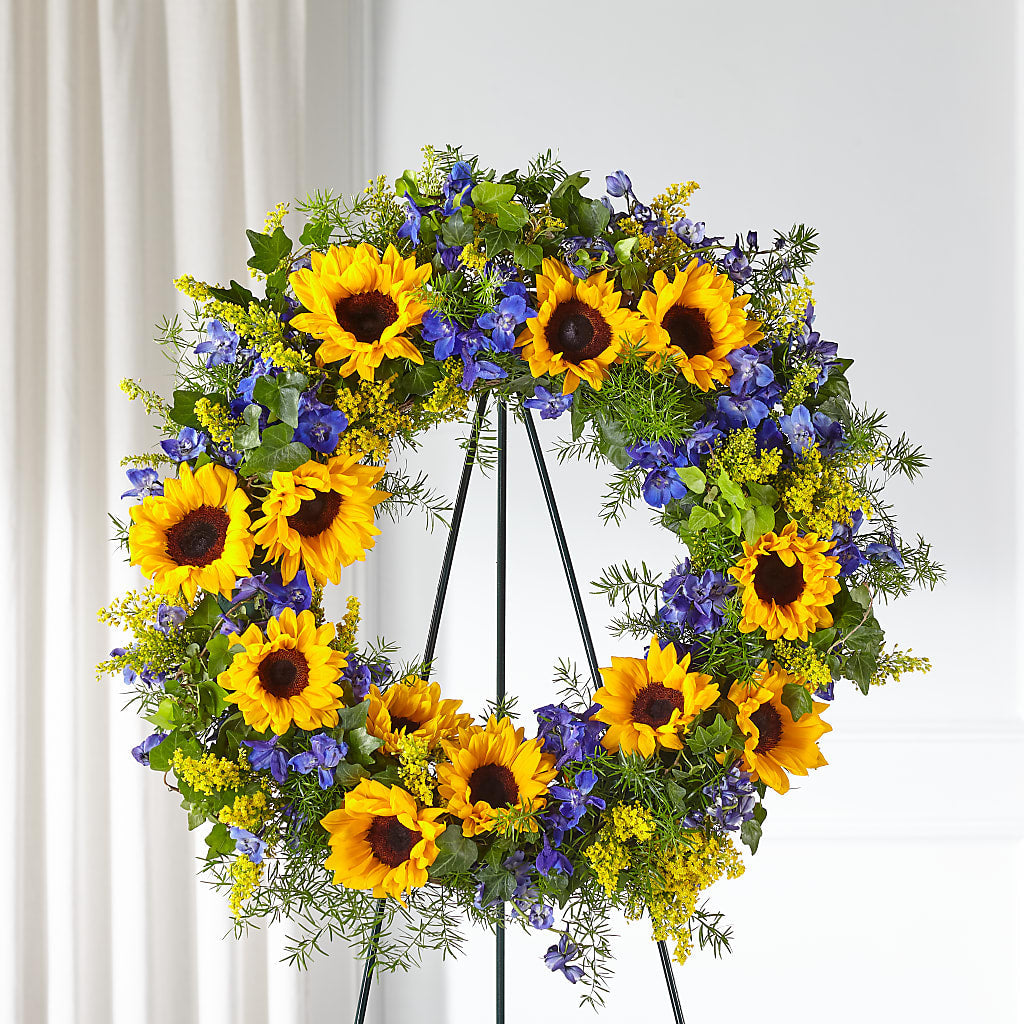 Bright Rays Wreath – Bruce Philp Florist, Windsor ON