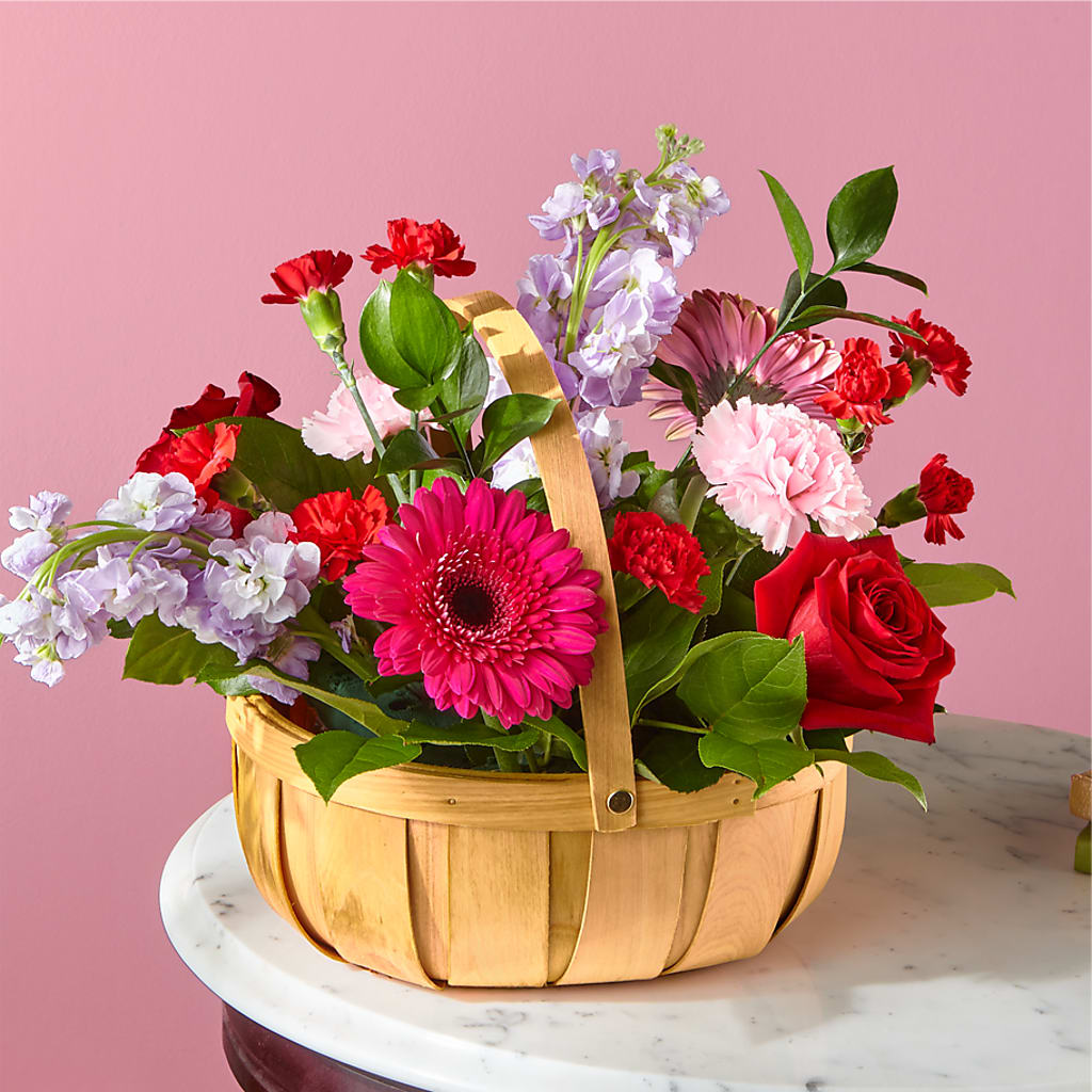 Pink Picnic Basket – Bruce Philp Florist, Windsor ON