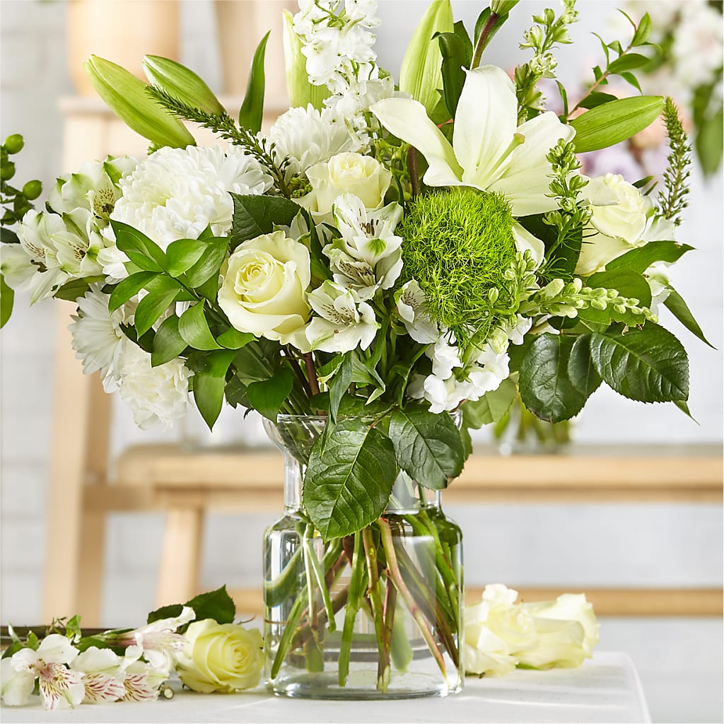 Classic Ivory – A Florist Original – Bruce Philp Florist, Windsor ON