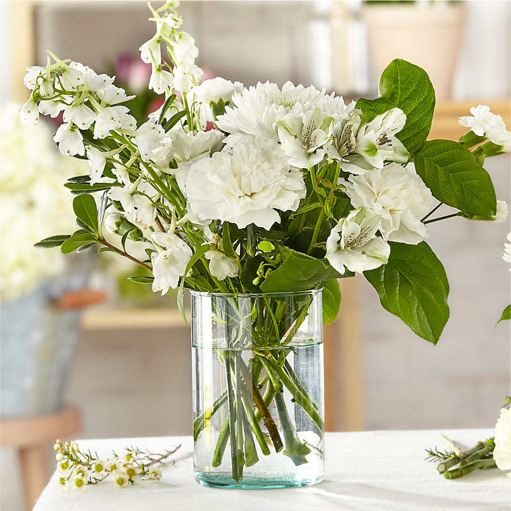 Classic Ivory – A Florist Original – Bruce Philp Florist, Windsor ON