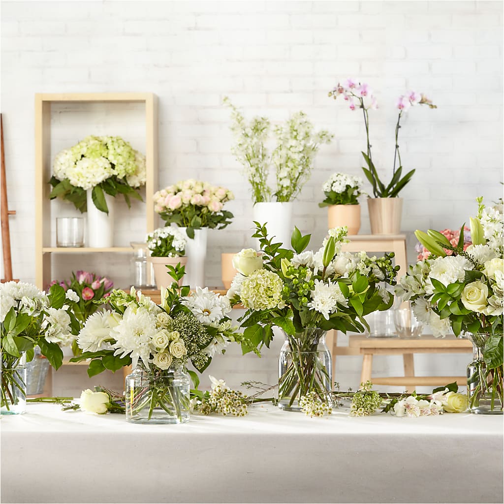 Classic Ivory – A Florist Original – Bruce Philp Florist, Windsor ON