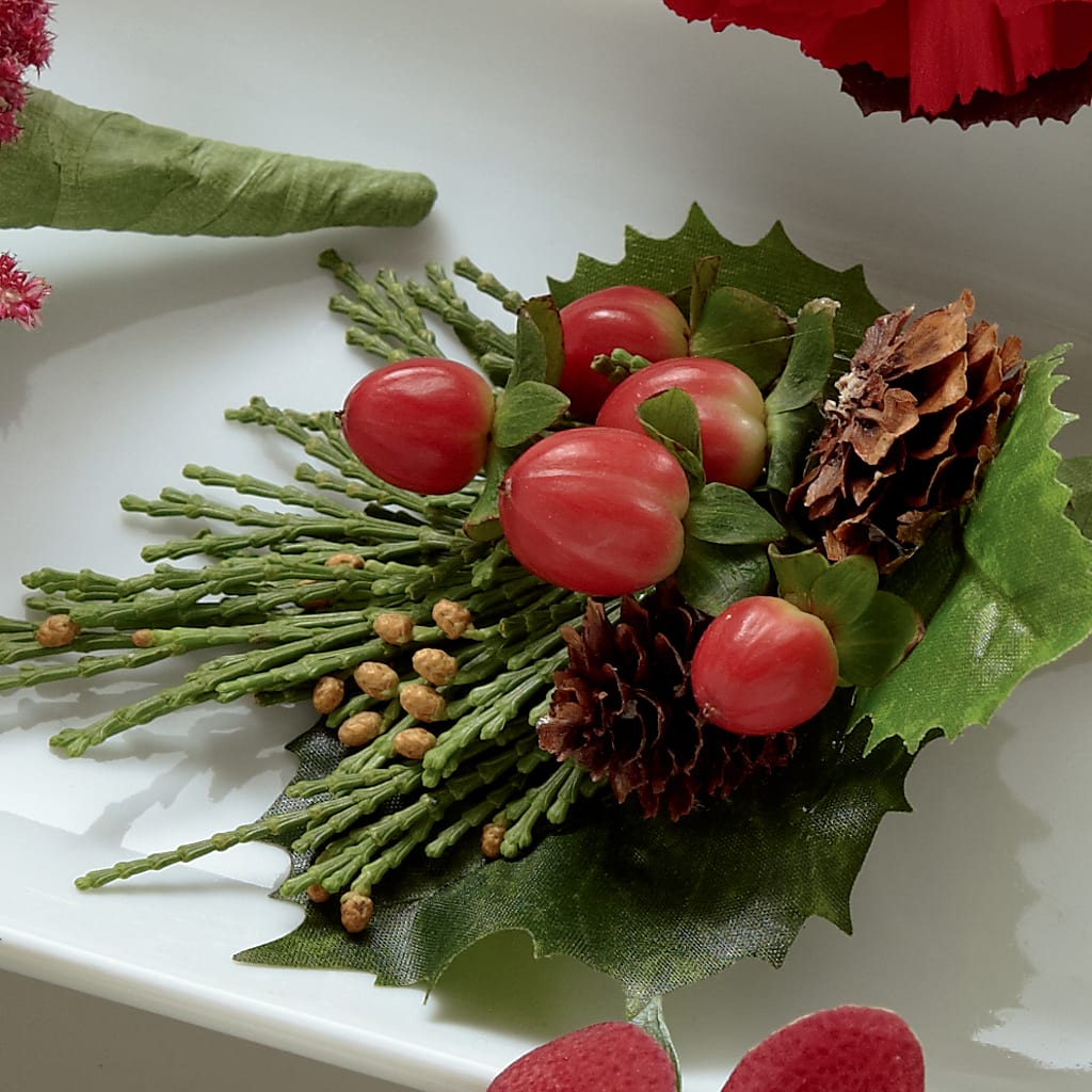 Red Berry Boutonniere – Bruce Philp Florist, Windsor ON