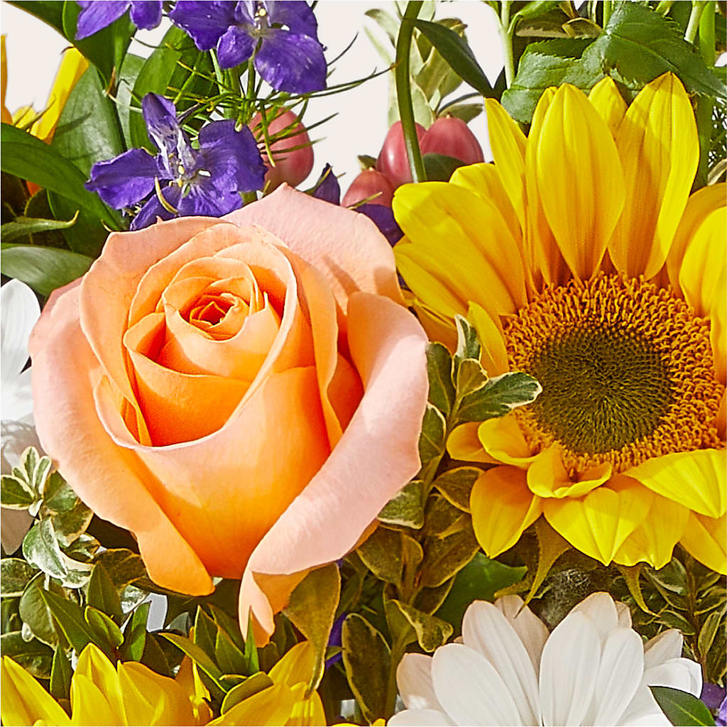 The Good Life Bouquet –  Bruce Philp Florist, Windsor ON