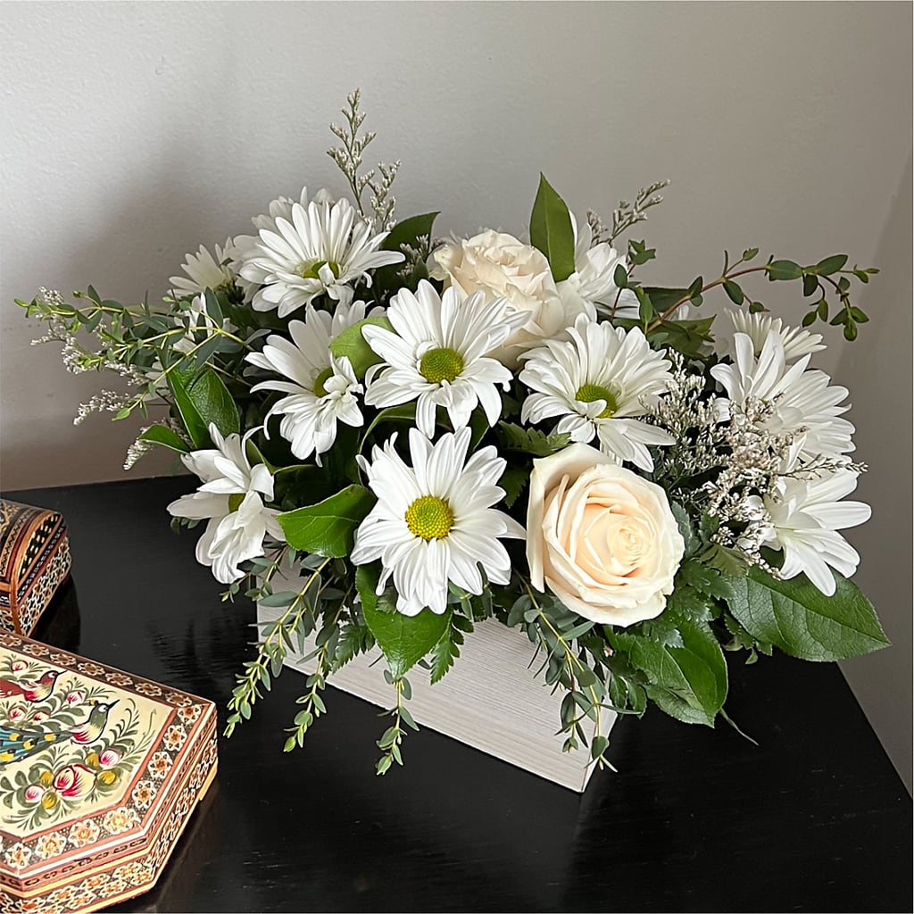 Fresh Linen Box Bouquet –  Bruce Philp Florist, Windsor ON