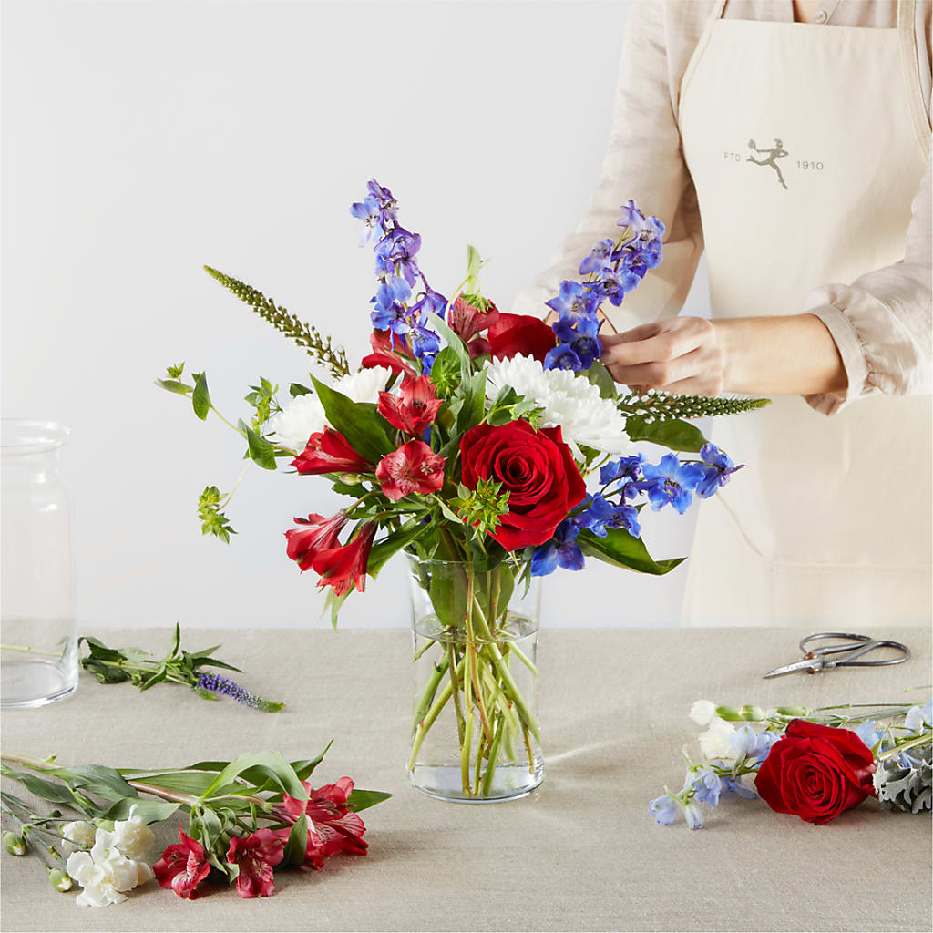 Star Spangled - A Florist Original –  Bruce Philp Florist, Windsor ON