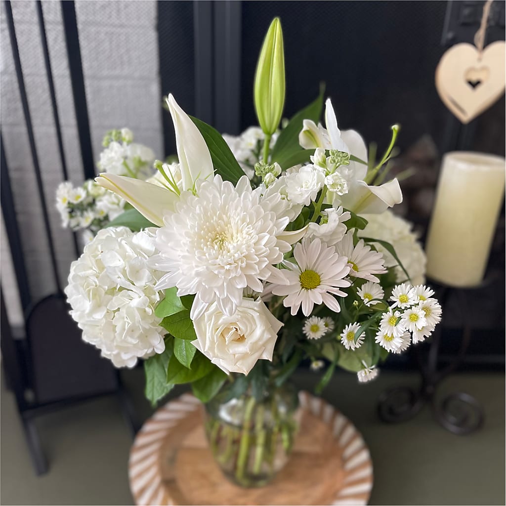 Classic Ivory – A Florist Original –  Bruce Philp Florist, Windsor ON