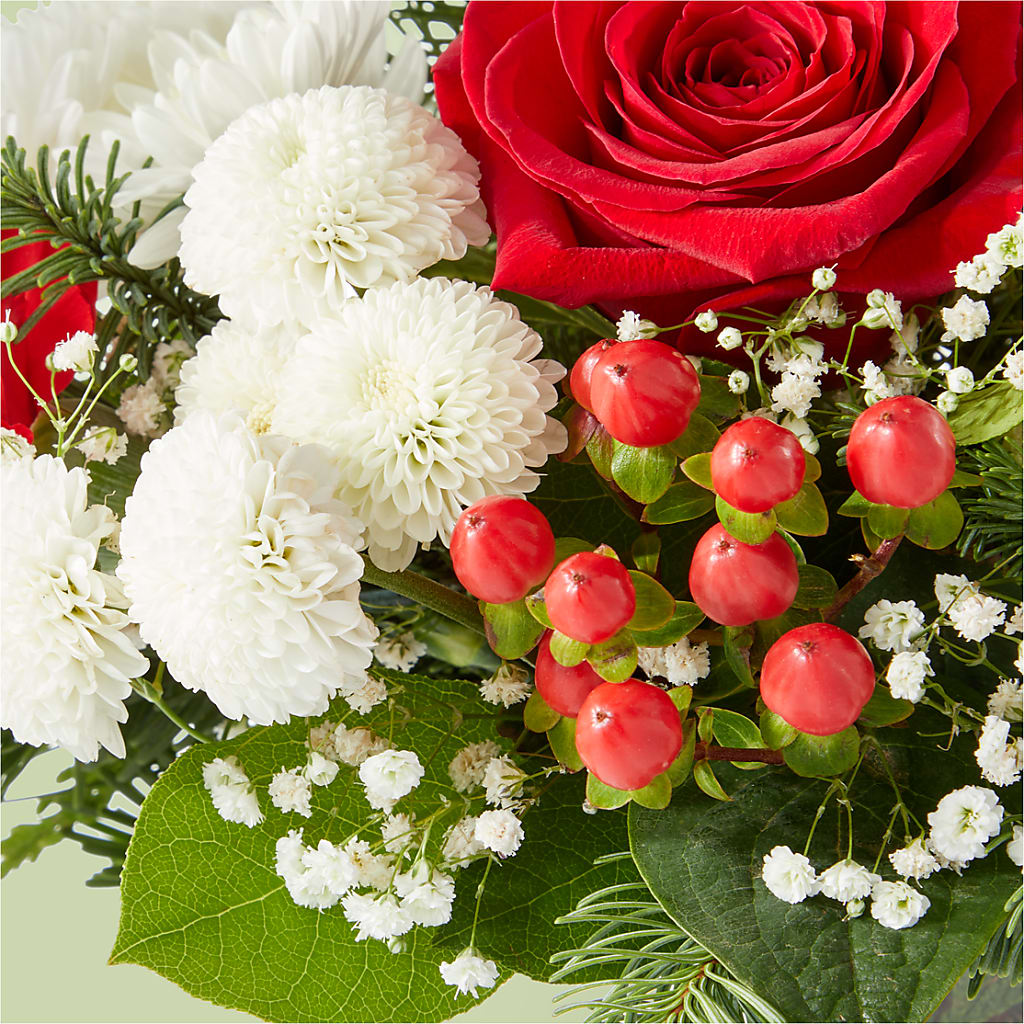Chance of Flurries Bouquet –  Bruce Philp Florist, Windsor ON