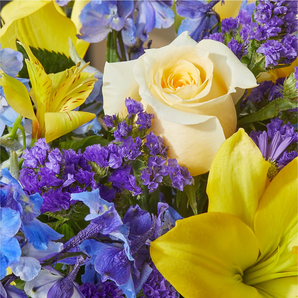 Limoncello Bouquet –  Bruce Philp Florist, Windsor ON