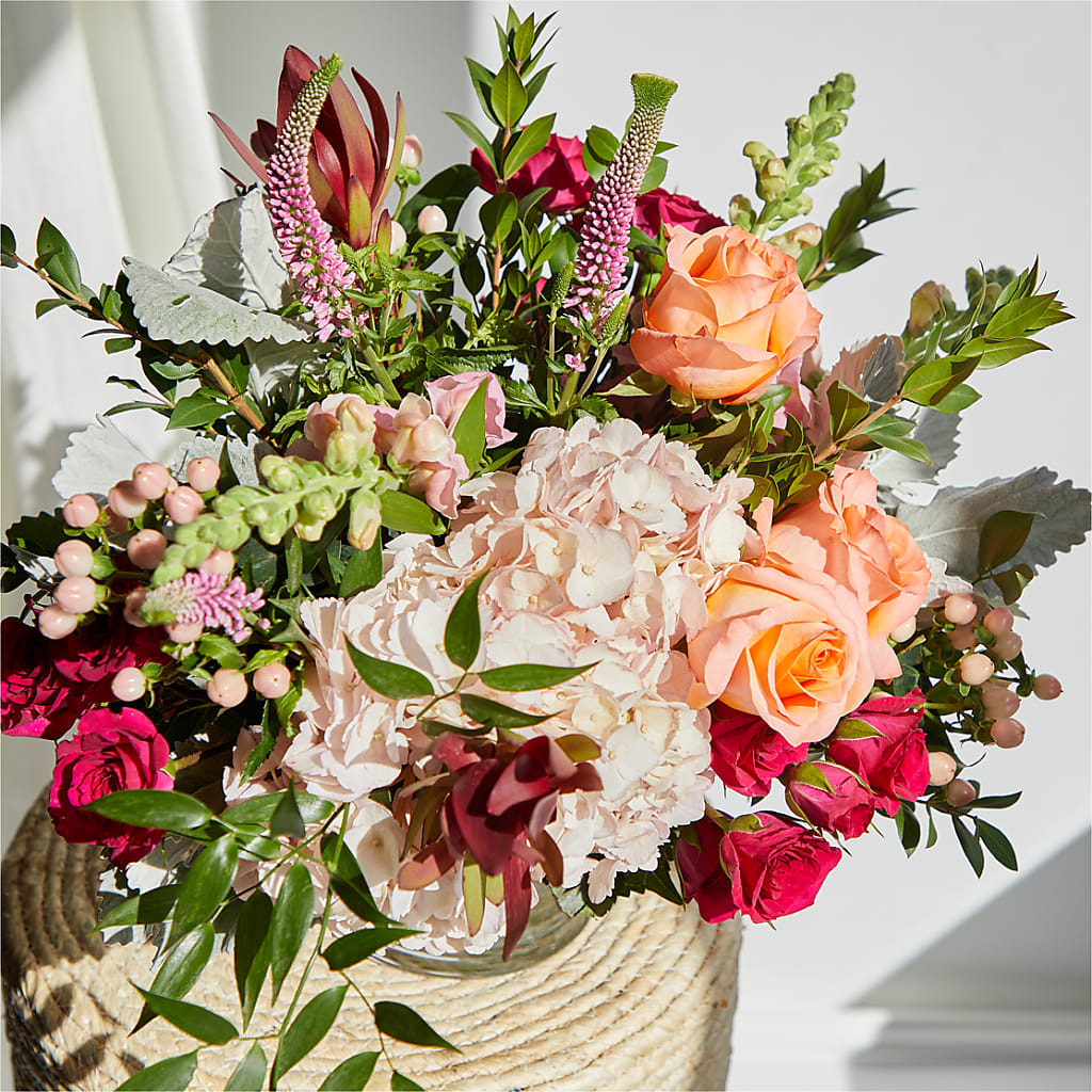 Glitz & Glam Bouquet –  Bruce Philp Florist, Windsor ON