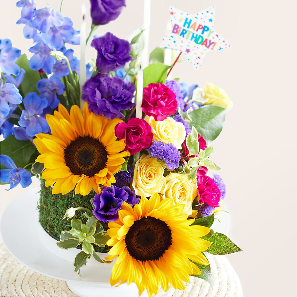 Star of the Day Floral Cake –  Bruce Philp Florist, Windsor ON